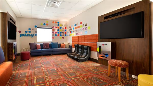 Home2 Suites by Hilton Phoenix Glendale-Westgate