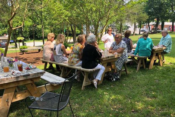 Early Inn at the Grove