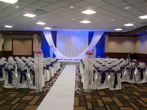 Chateau Nova Hotel Yellowhead