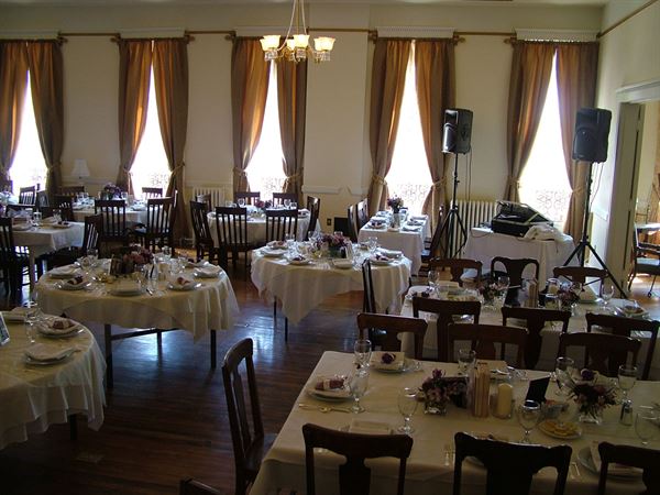 Martin & Mason Hotel