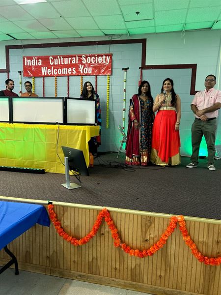 Desibels DJ, Karaoke & Photo Booth