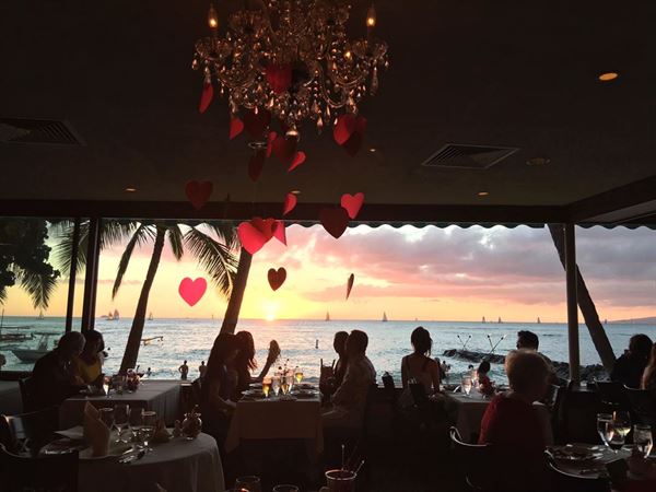 Michel's At The Colony Surf