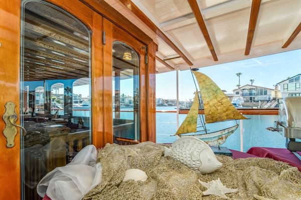 Electra Yacht Charters