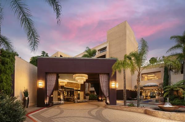 Silver Trumpet Restaurant & Bar