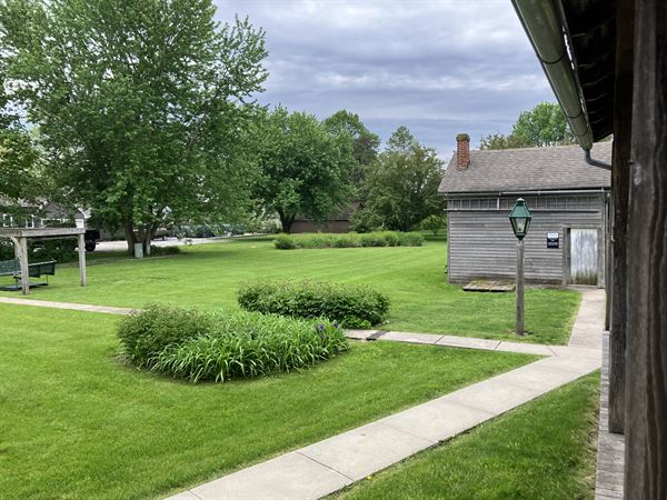 Amana Arts Guild Center