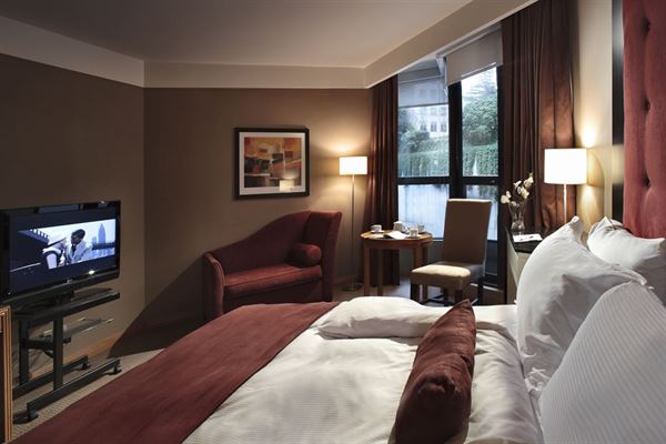 Metropolitan Hotel - Vancouver