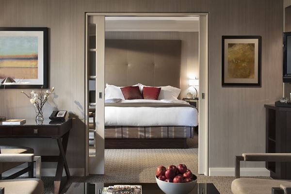 Metropolitan Hotel - Vancouver