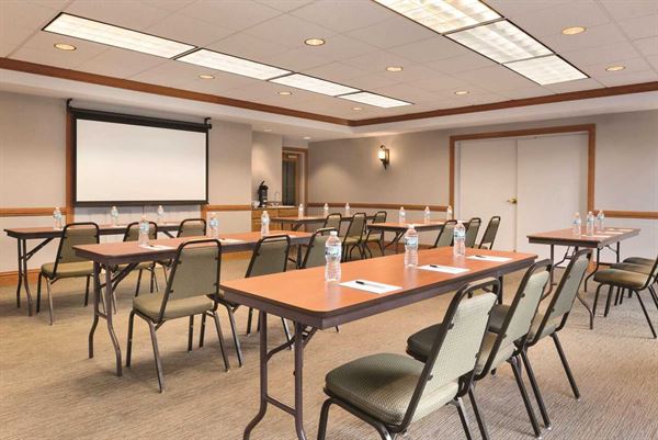 Country Inn & Suites By Carlson, Portage, IN