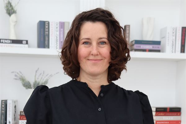 April Ellingwood - Toronto Marriage Officiant