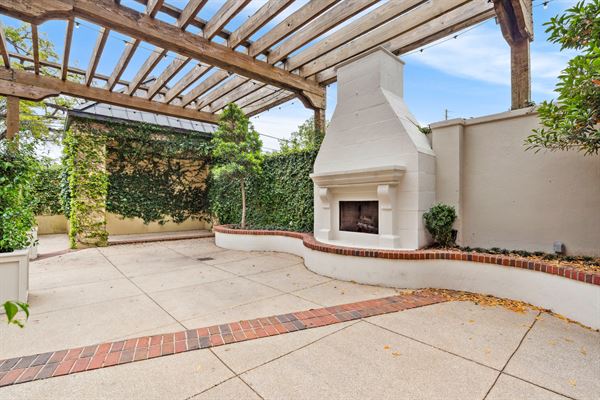 The Courtyard on Dauphin