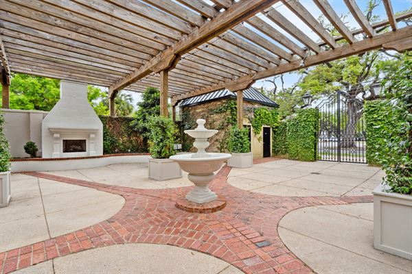 The Courtyard on Dauphin