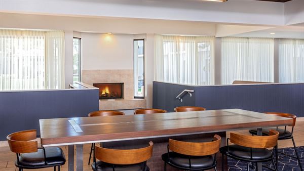 Courtyard Boston Andover