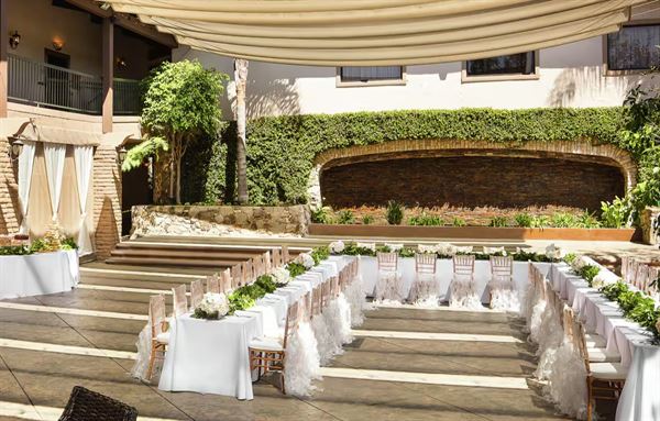 DoubleTree by Hilton Claremont