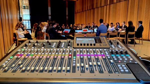 AUDIO VISUAL EVENT PRODUCTION