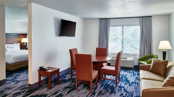 Fairfield Inn & Suites Detroit Livonia