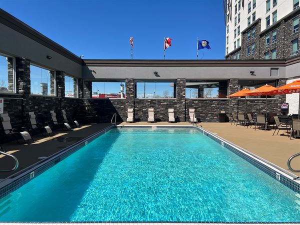 Carriage House Hotel & Conference Centre