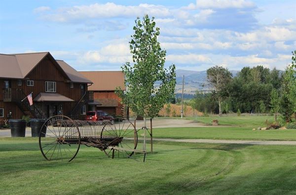Anglers Lodge and Cabins