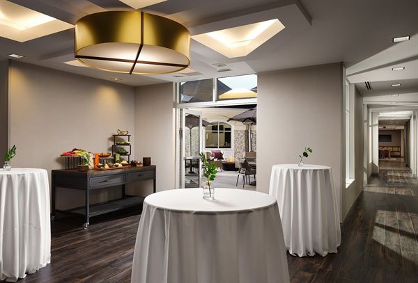 Inn at Bellefield / Hyde Park