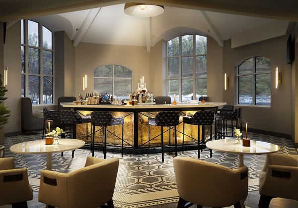 Inn at Bellefield / Hyde Park