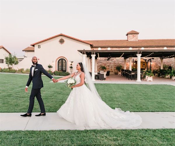 Truffle Pig Winery by Wedgewood Weddings