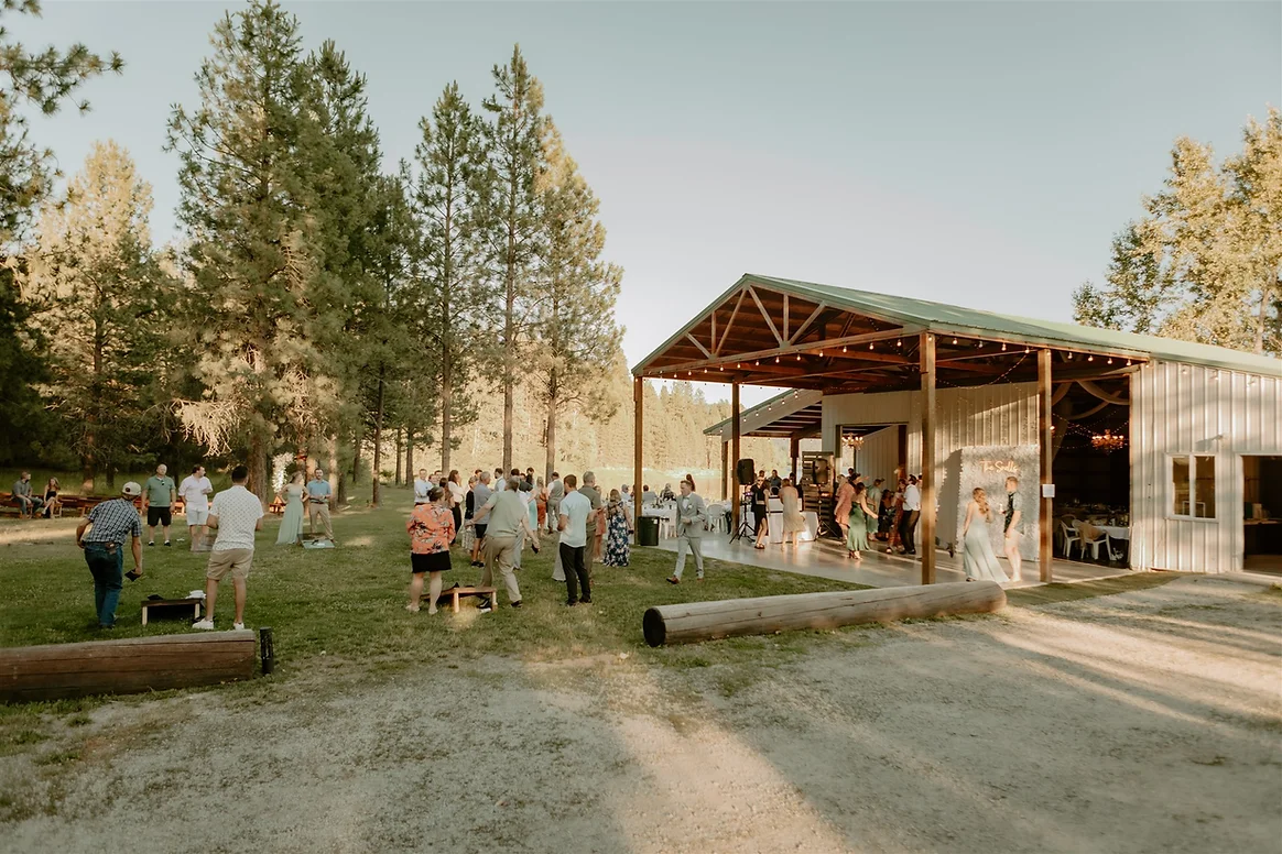 Grand Pend Oreille Weddings