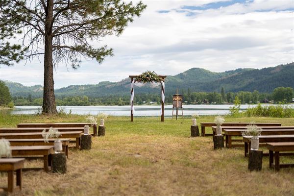 Grand Pend Oreille Weddings