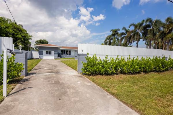 Biscayne River House