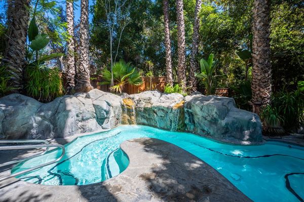 Sycamore Mineral Springs Resort