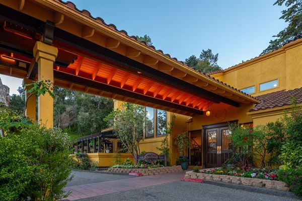 Sycamore Mineral Springs Resort