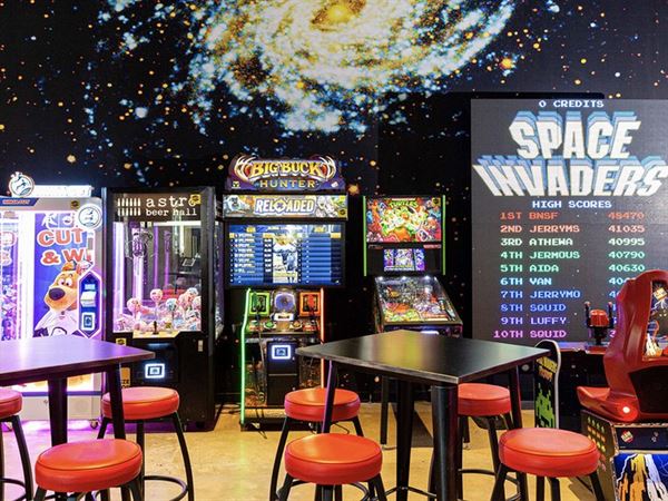 Astro Beer Hall Shirlington