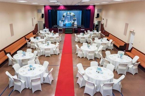 Christian Community Center, Manor