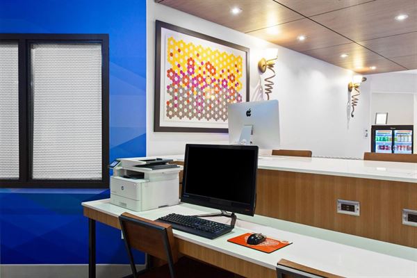 Holiday Inn Hotel & Suites Oakland - Airport