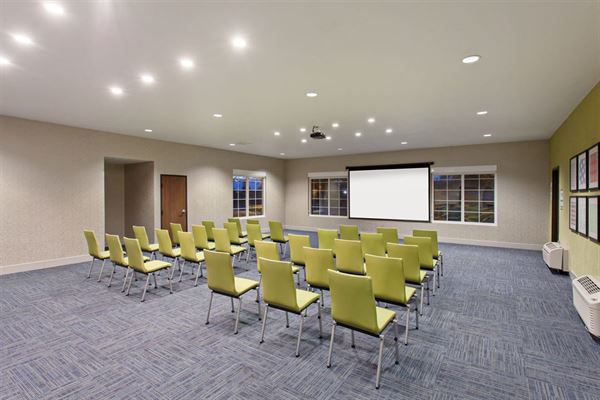 Holiday Inn Hotel & Suites Oakland - Airport
