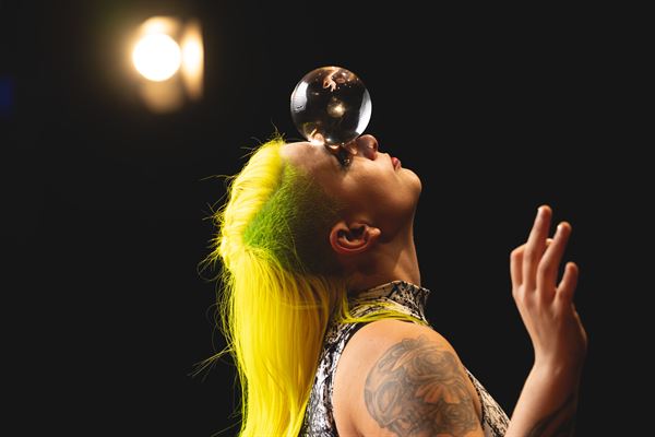 Sam Rezz Performance Art