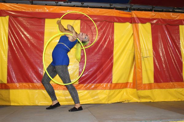 Sam Rezz Performance Art