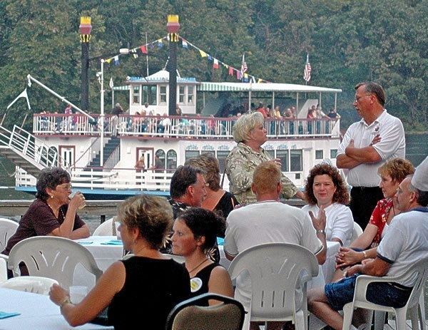 Maxson Restaurant & Riverboat