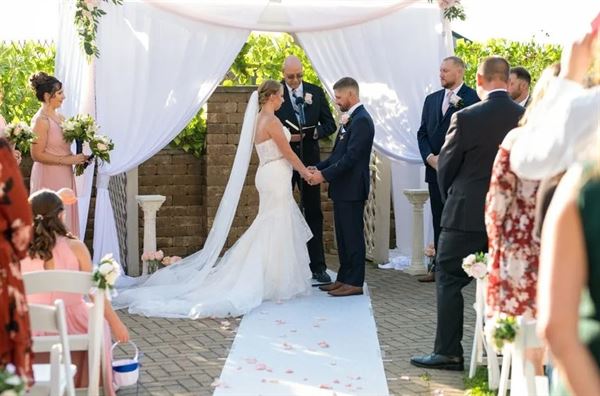 Georgios at Quality Inn & Suites