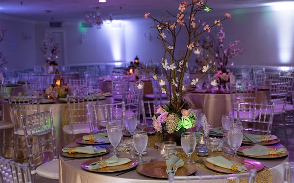 Utopia 305 Banquet hall