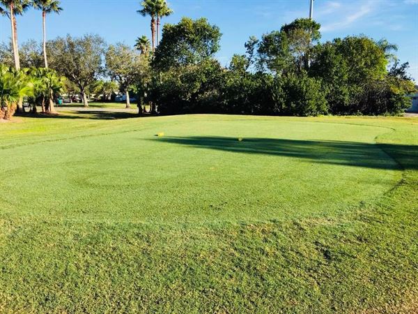 Kissimmee Bay Country Club