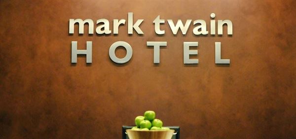 Mark Twain Hotel
