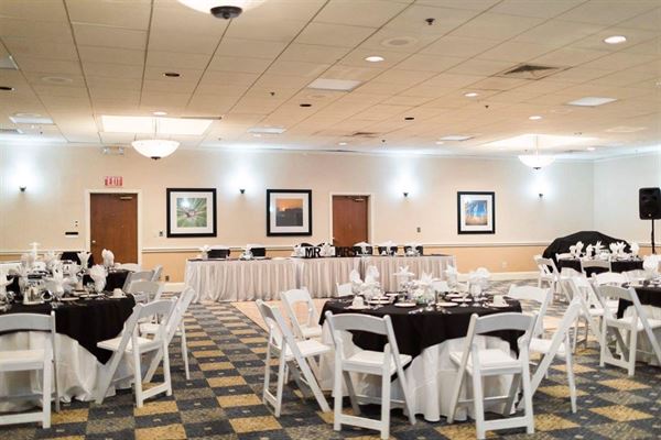 Four Points by Sheraton Bakersfield