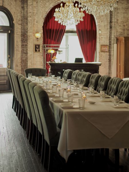 Cicala & Sorellina at The Divine Lorraine