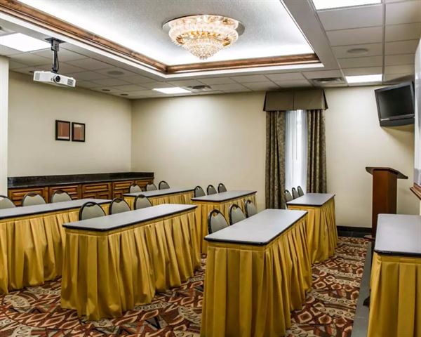 Quality Inn Tampa Airport-Cruise Port