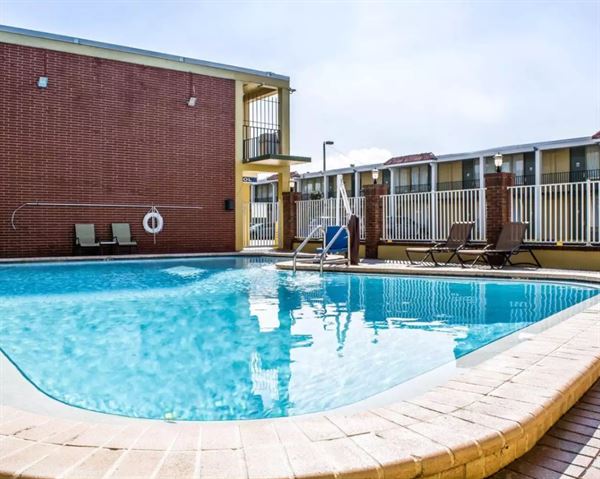 Quality Inn Tampa Airport-Cruise Port