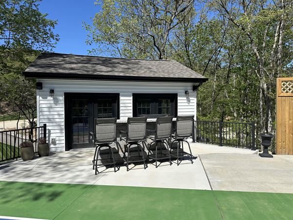 Knotting Hills Wedding Venue & Resort