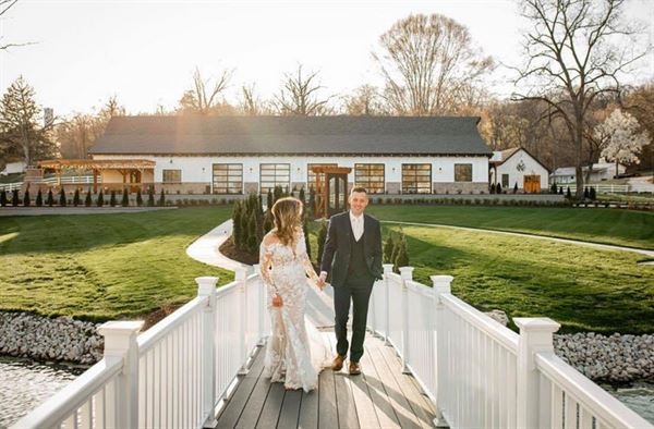 Knotting Hills Wedding Venue & Resort