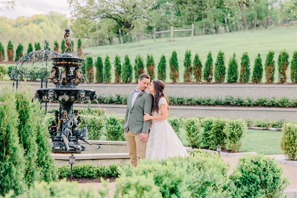 Knotting Hills Wedding Venue & Resort