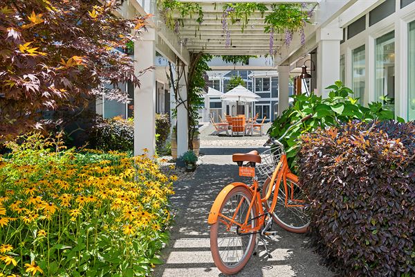 Up Valley Inn & Hot Springs