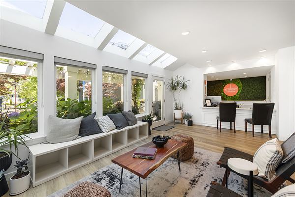 Up Valley Inn & Hot Springs