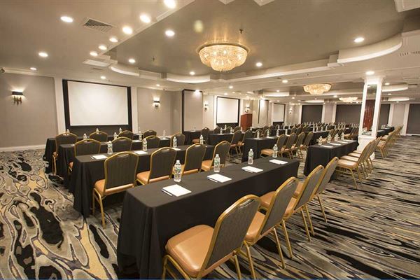 Adria Hotel & Conference Center